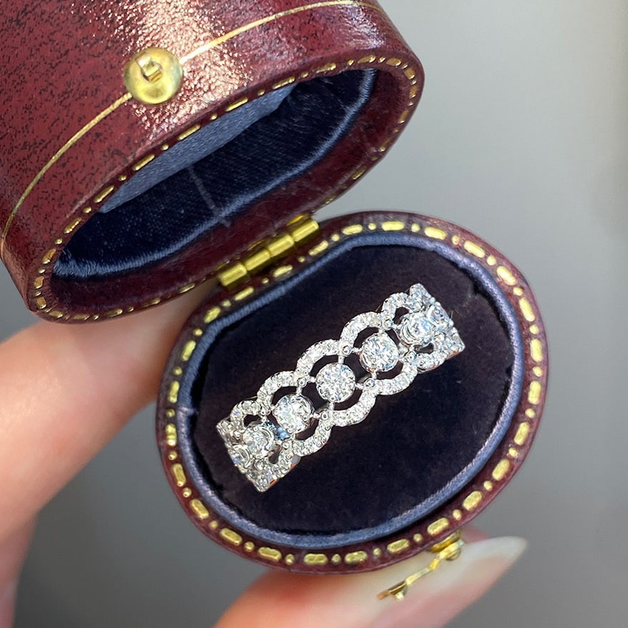 14k Gold 0.7 Ct Natural H Diamond Ring: Ref:231060397 // gold content:14k gold // ring size:7. 25us // // main gemstone:diamond // shape:round // carat weight:0. 7ct // clarity grade:vs-si // color:h // treatment:natural // cut grade:g //