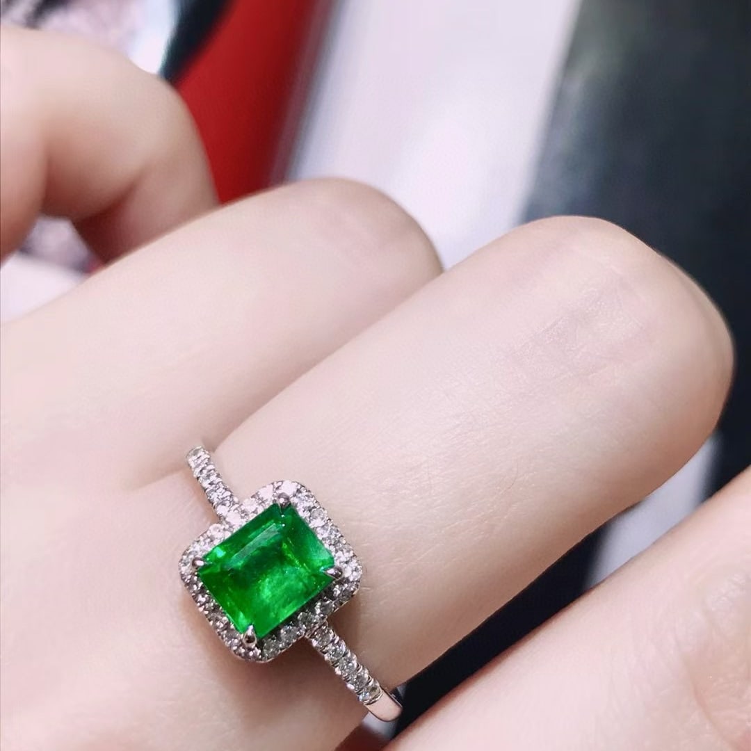 14k Gold 1.08 Ctw Vivid Green Natural Emerald & Diamond Ring - 4