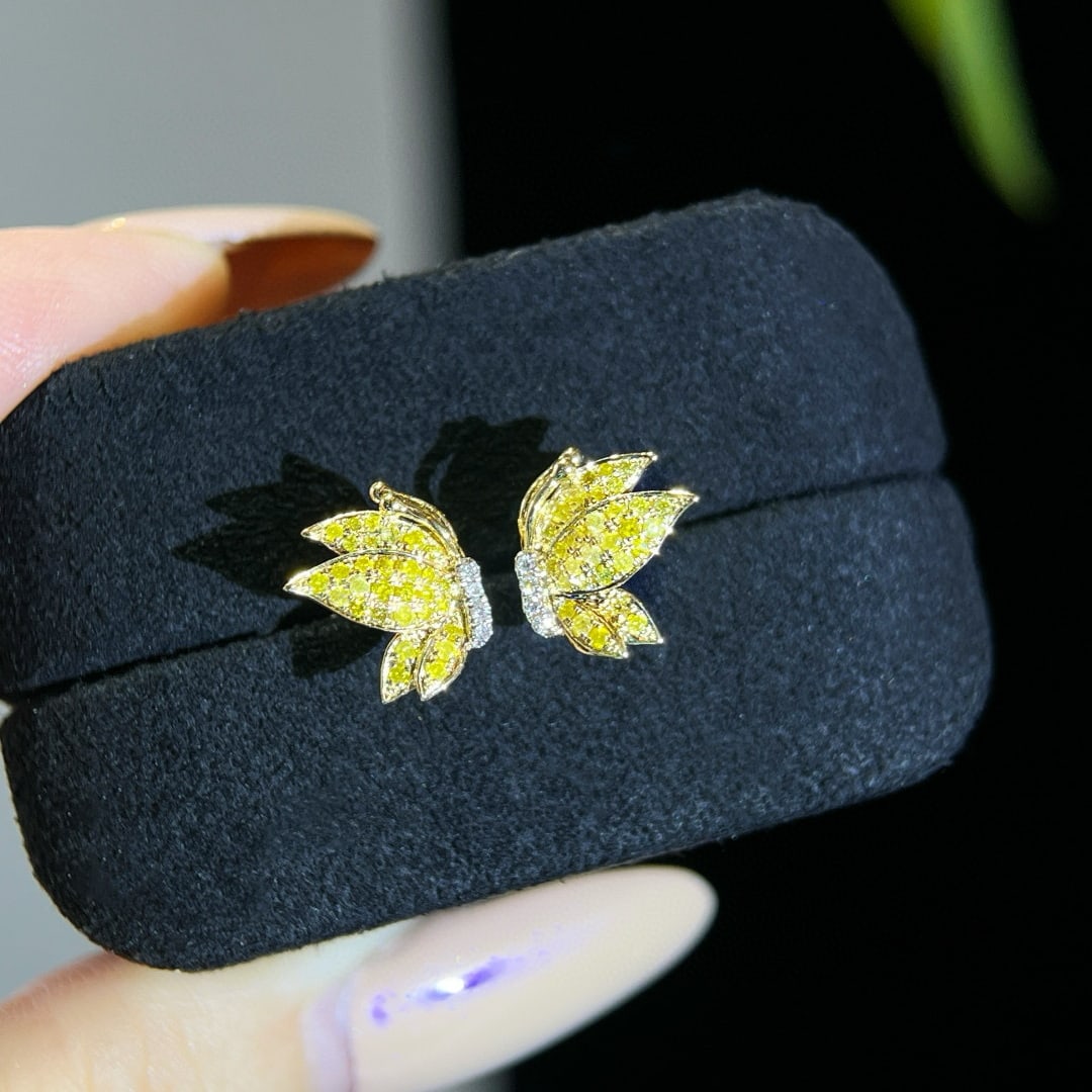 14k Gold 0.27 Ct Natural Color Diamond Earrings - 4