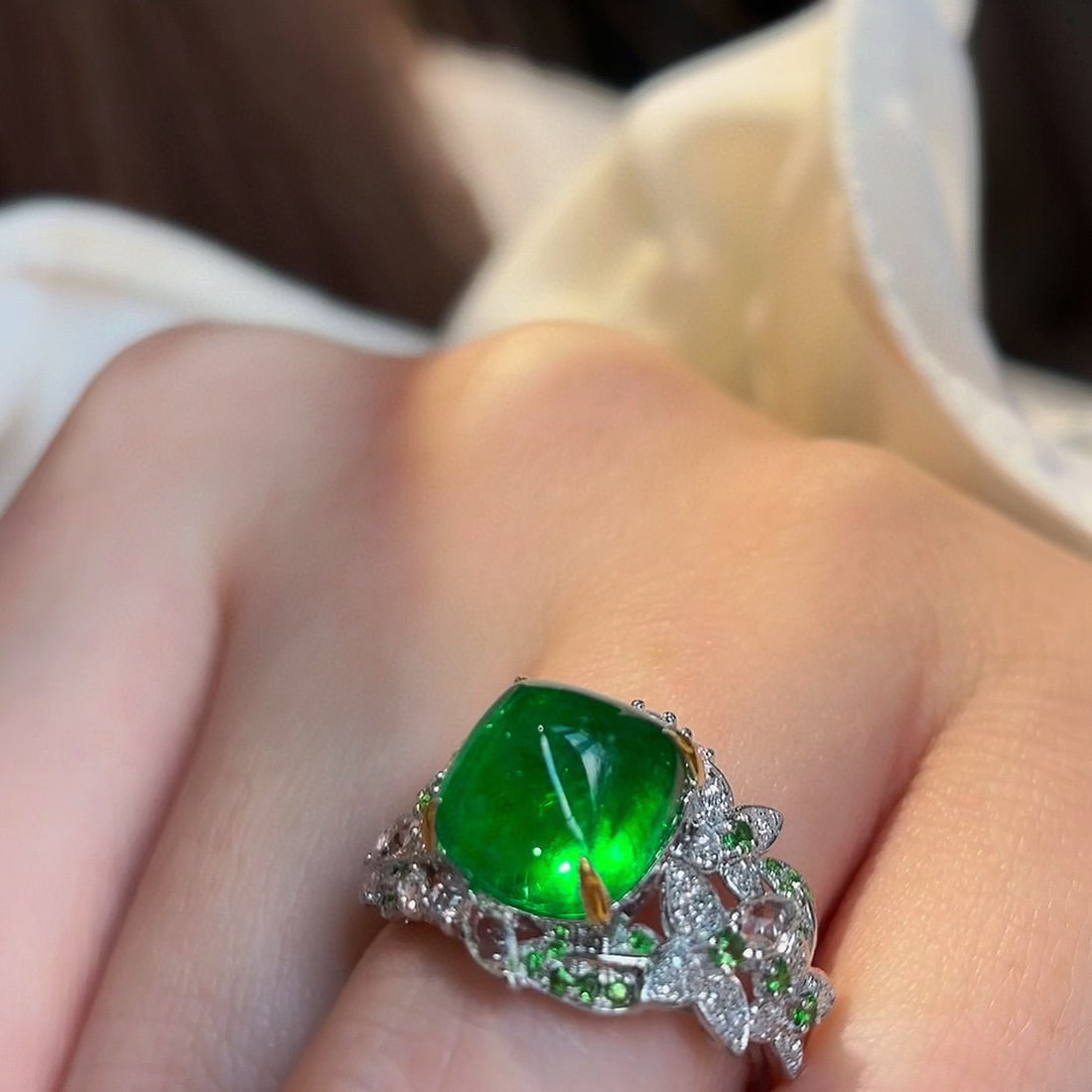 14k Gold 5.39 Ct Vivid Green Natural Emerald & Diamond & Tsavorite Ring - 5