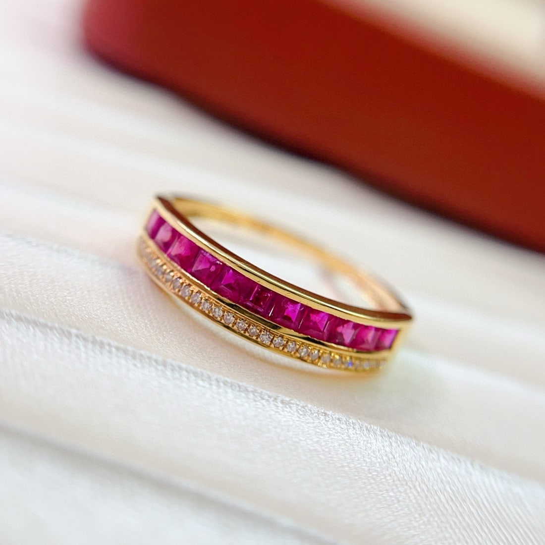 14k Gold 1.10 Ct Natural Ruby & Diamond Ring: Ref:231060410 // gold content:14k gold // ring size:7. 25us // // main gemstone:ruby // shape:square // carat weight:1. 10ct // color:red // treatment:natural // // adjacent gemstone 2 : diamond //