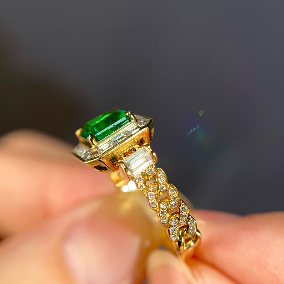 14k Gold 2.62 Ctw Vivid Green Natural Emerald & Diamond Ring - 2