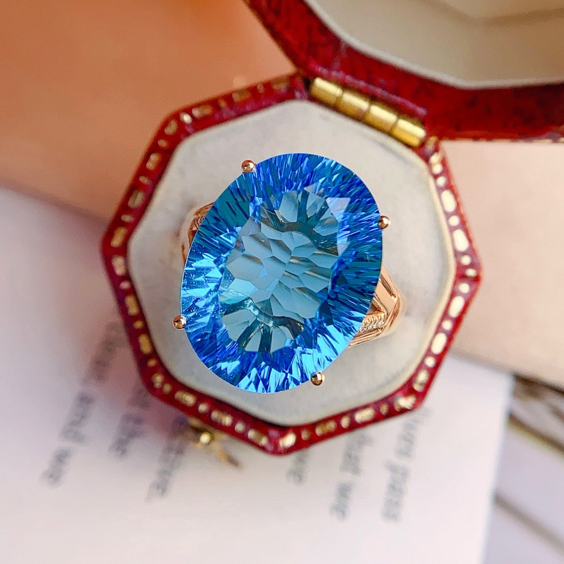 14k Gold 11.8 Ct Natural Topaz & Diamond Ring: Ref:231061046 // gold content:14k gold // ring size:7. 25us // // main gemstone:topaz // shape:oval // carat weight:11. 8ct // color:blue // treatment:natural // // adjacent gemstone 2 : diamond //