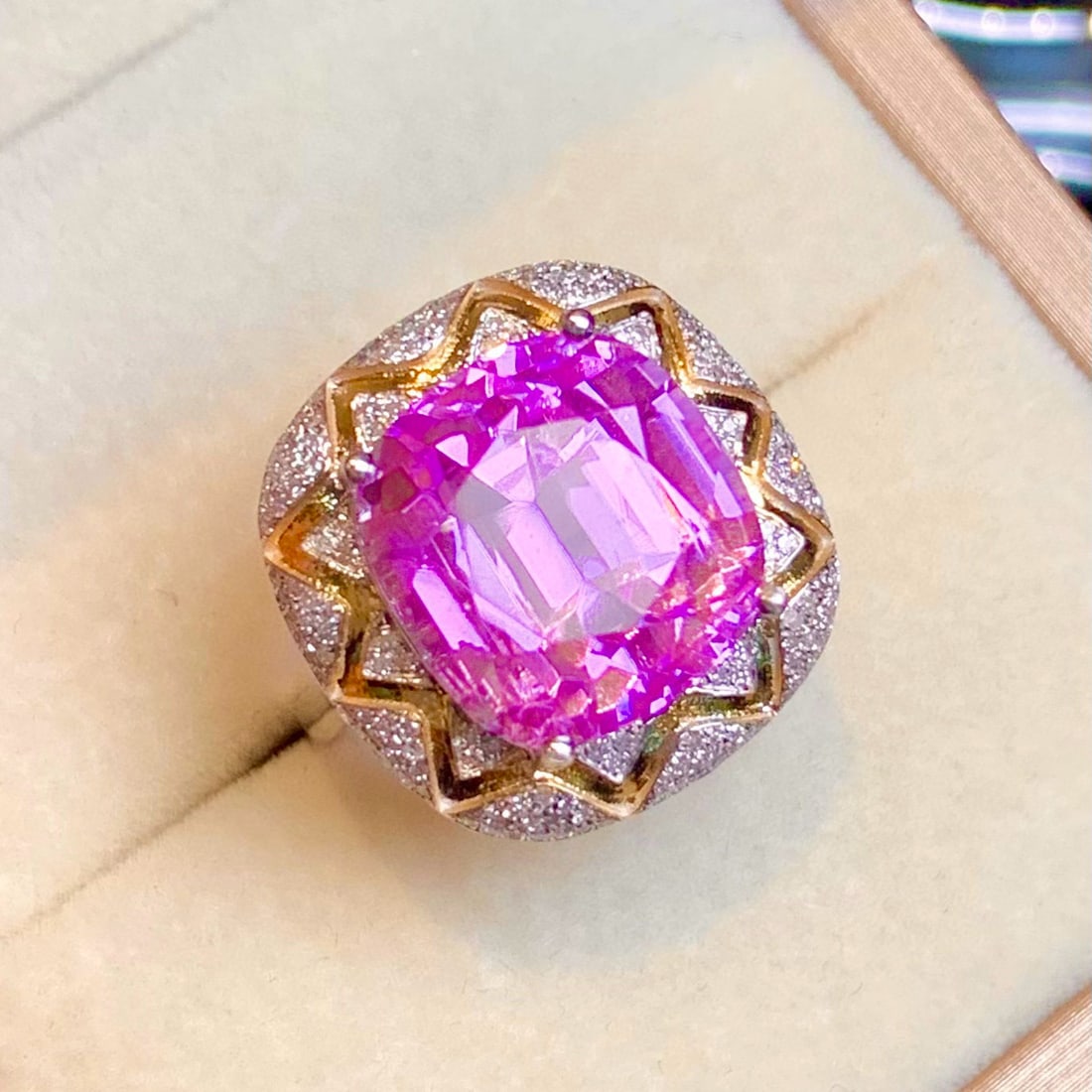 14k Gold 14.3 Ct Natural Kunzite & Diamond Ring - 5