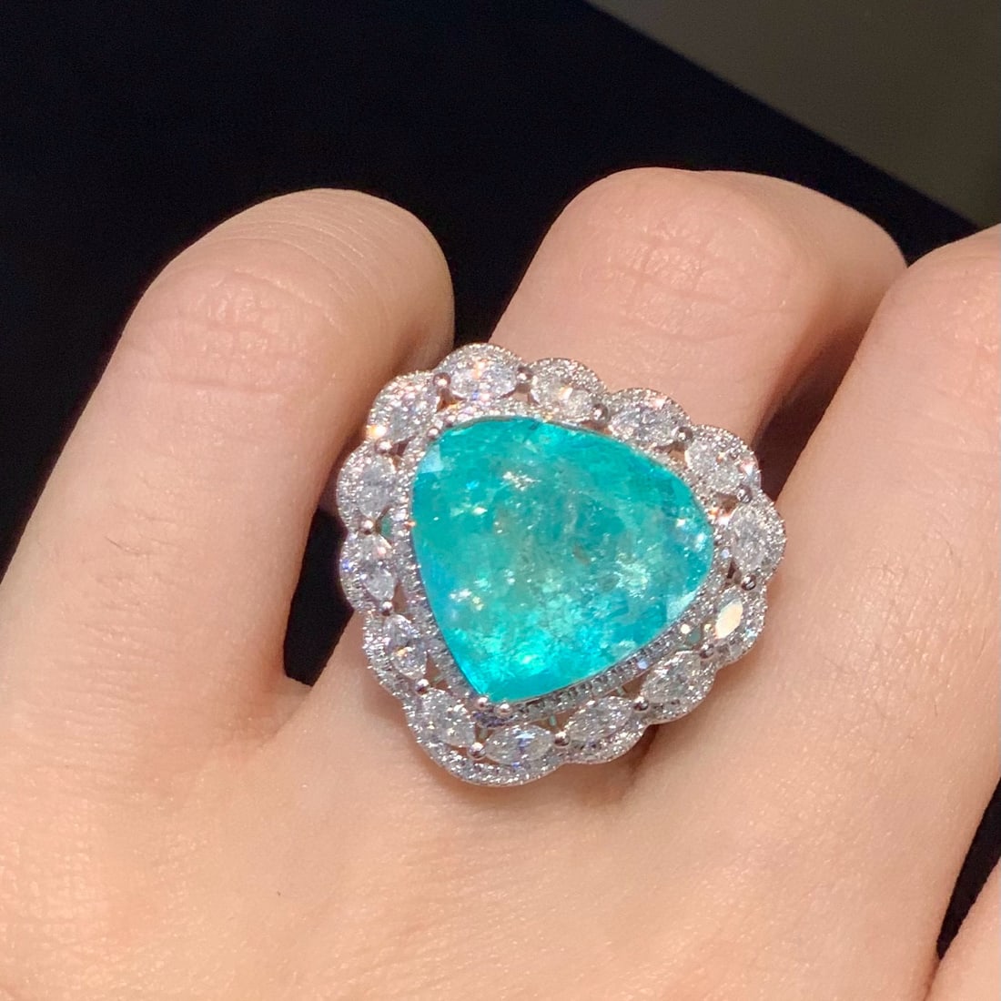 14k Gold 10.14 Ct Natural Paraiba Tourmaline & Diamond Ring - 4