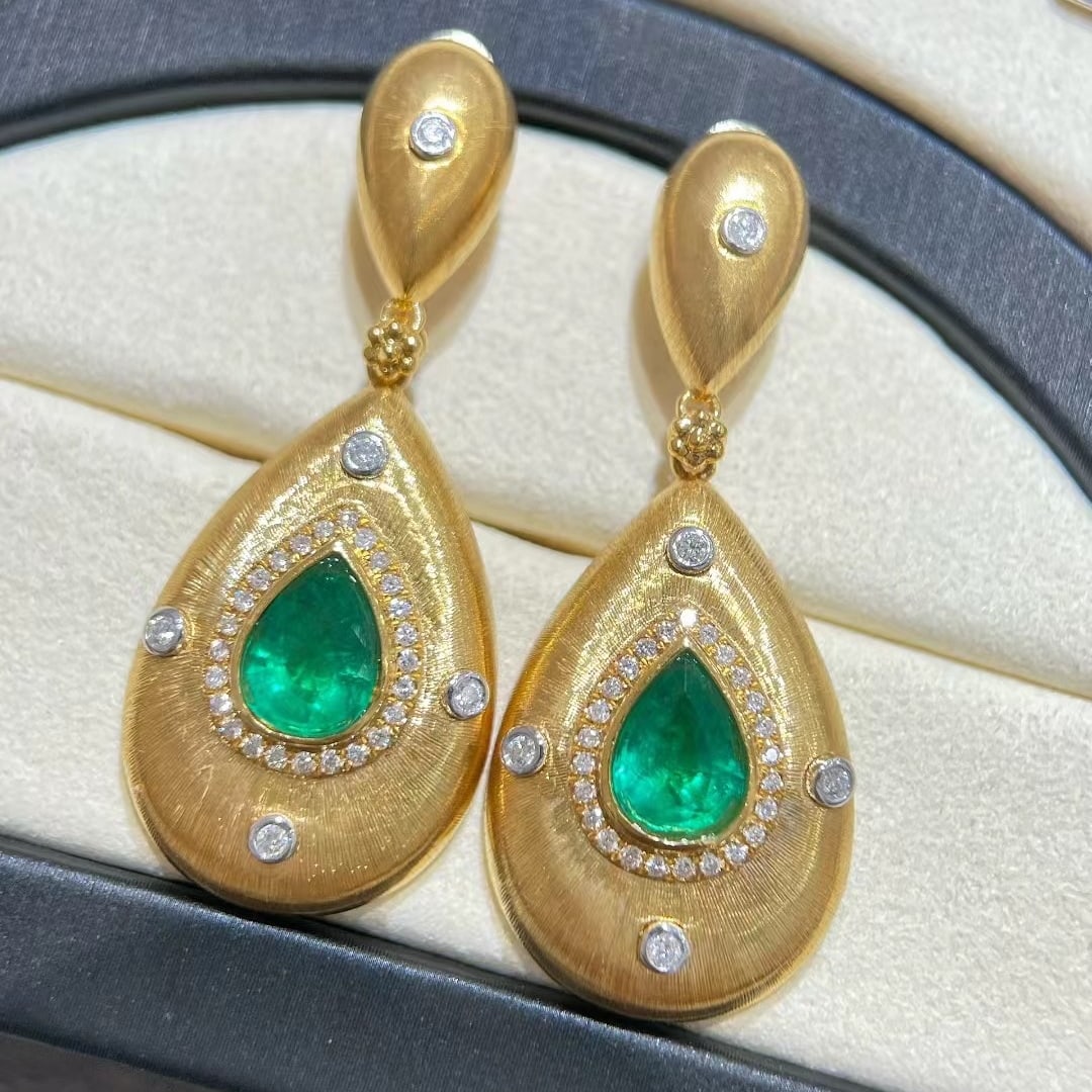14k Gold 2.39 Ctw Natural Emerald & Diamond Earrings - 3