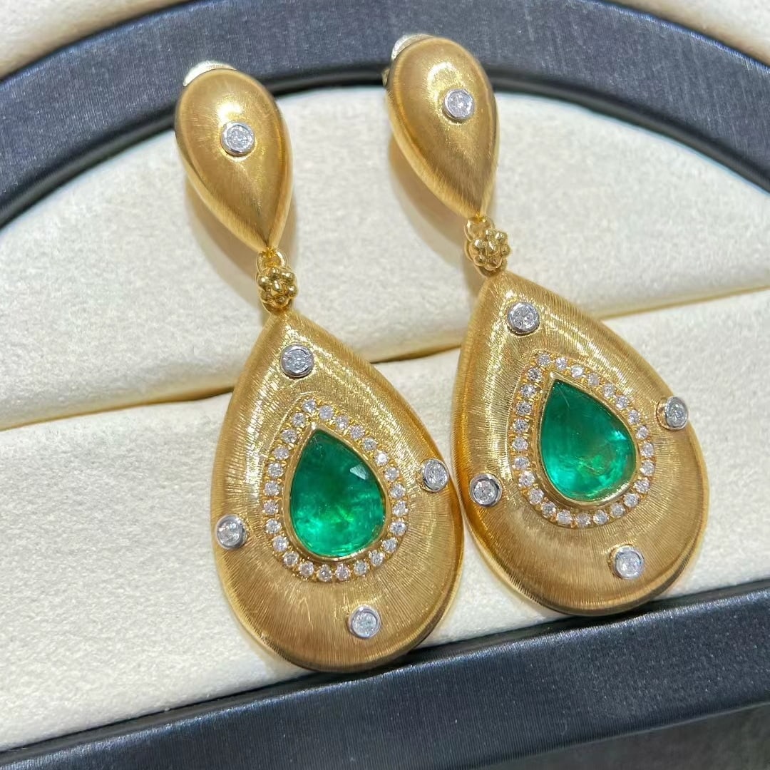 14k Gold 2.39 Ctw Natural Emerald & Diamond Earrings - 5