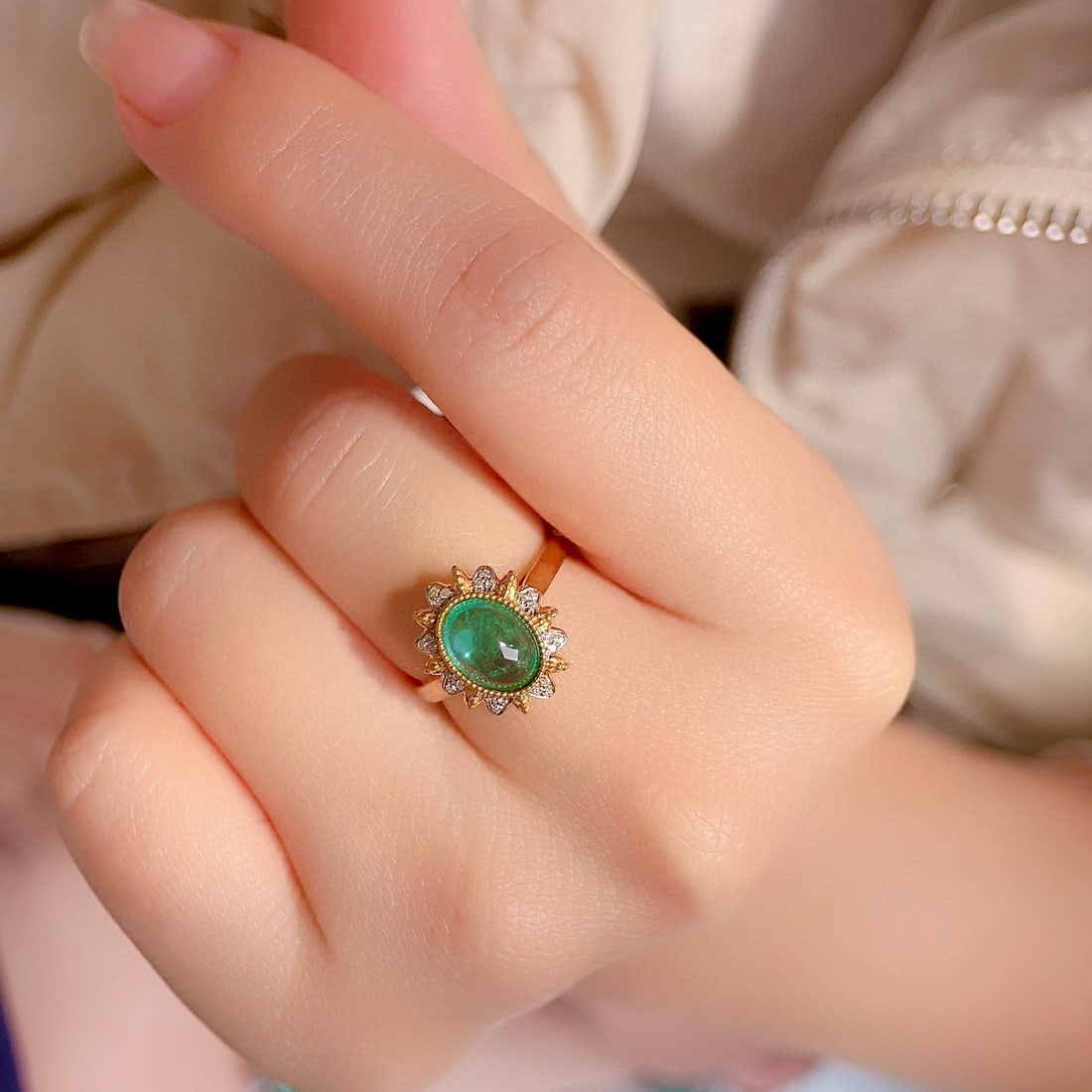 14k Gold 1.8 Ct Natural Emerald & Sapphire Ring - 4