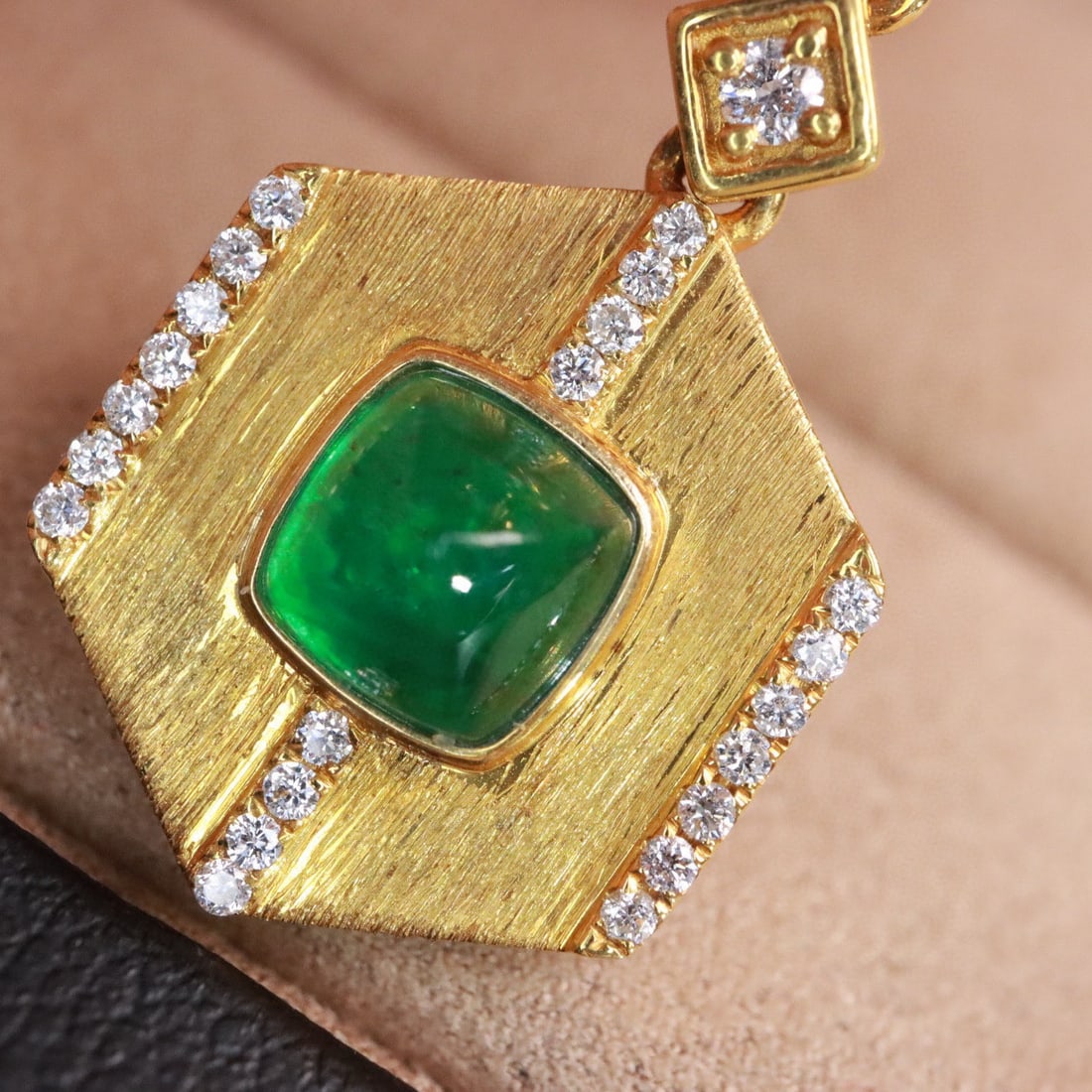14k Gold 1.18 Ctw Natural Emerald & Diamond Pendant( Without Chain ) - 2