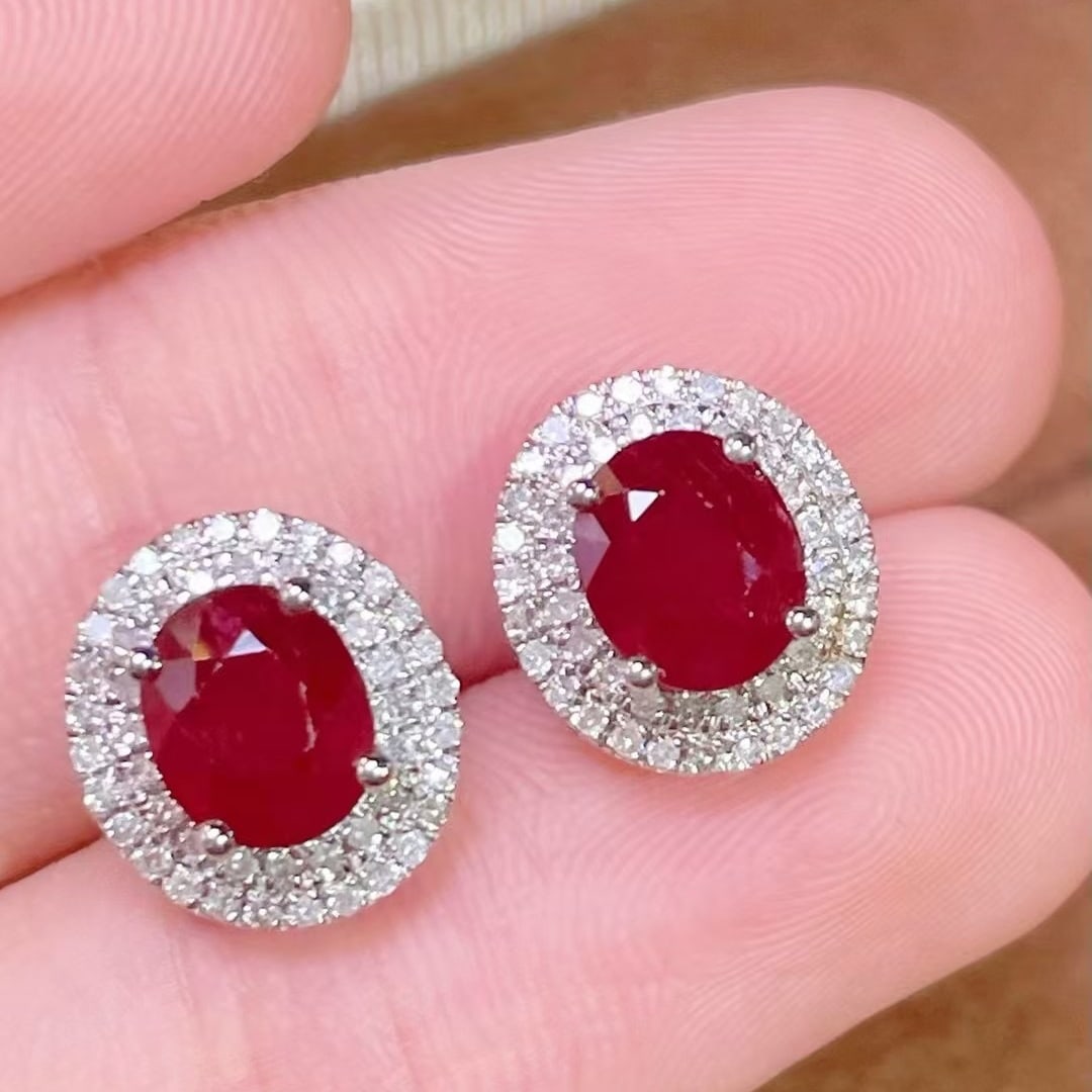 14k Gold 1.8 Ct Natural Ruby & Diamond Earrings: Ref:231061147 // gold content:14k gold // main gemstone:ruby // shape:oval // carat weight:1. 8ct // color:red // treatment:natural // // adjacent gemstone 2 : diamond // shape:round // clarity