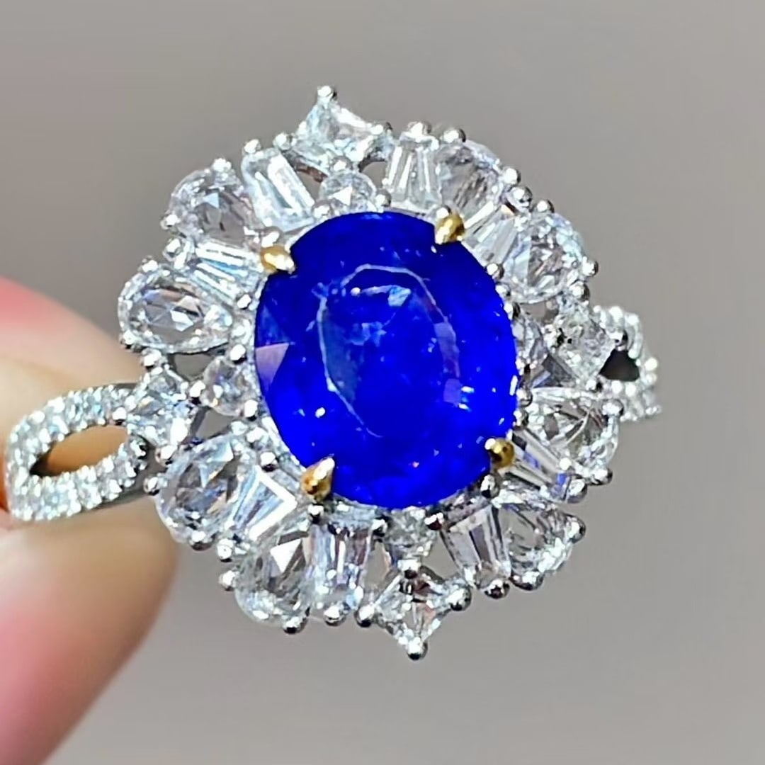 14k Gold 2 Ct Natural Sapphire & Sapphire & Diamond Ring - 2