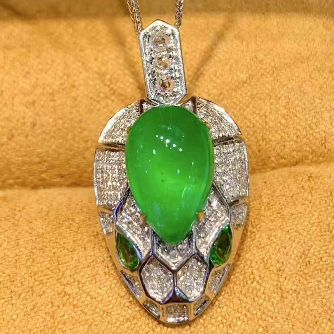 14k Gold 3.75 Ct Natural Emerald & Diamond Pendant( Without Chain ) - 2