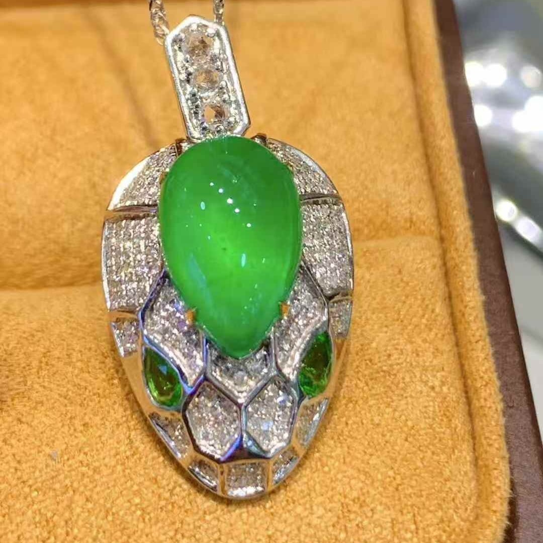 14k Gold 3.75 Ct Natural Emerald & Diamond Pendant( Without Chain ) - 4