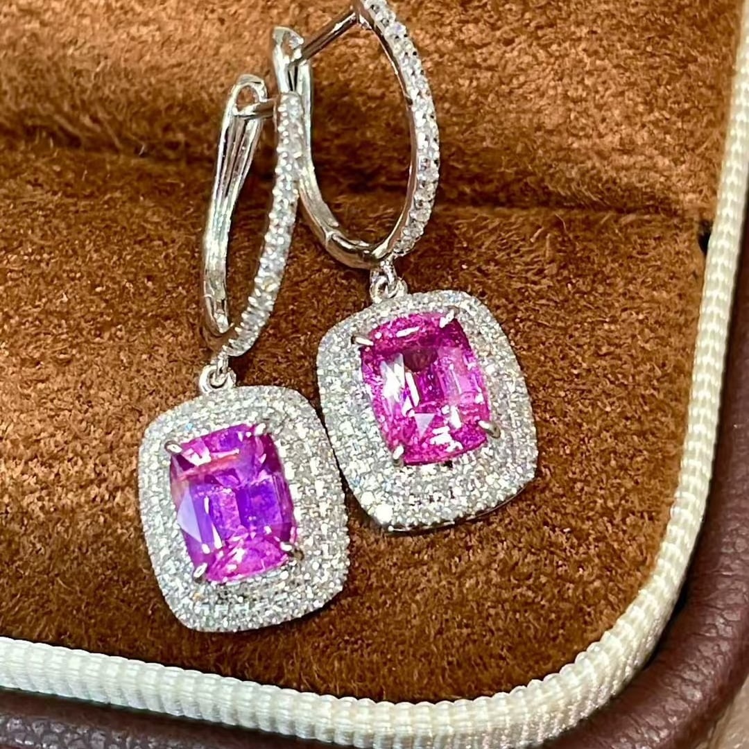 14k Gold 2.25 Ct Natural Sapphire & Diamond Earrings: Ref:231061192 // gold content:14k gold // main gemstone:sapphire // shape:cushion // carat weight:2. 25ct // color:pinkish purple // treatment:natural // // adjacent gemstone 2 : diamond //