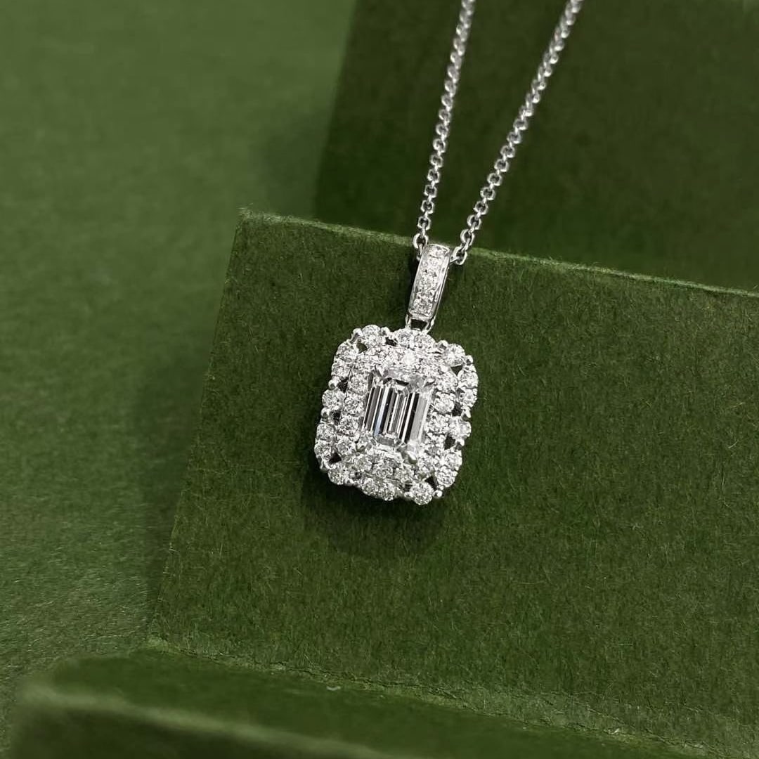 Gia Certified 14k Gold 0.66 Ctw Natural E Si1 Emerald Diamond Necklace - 3
