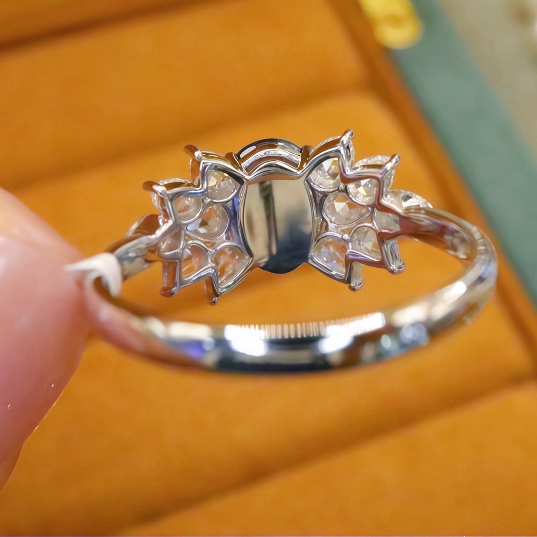 14k Gold 2.24 Ctw Natural Sapphire & Diamond Ring - 4
