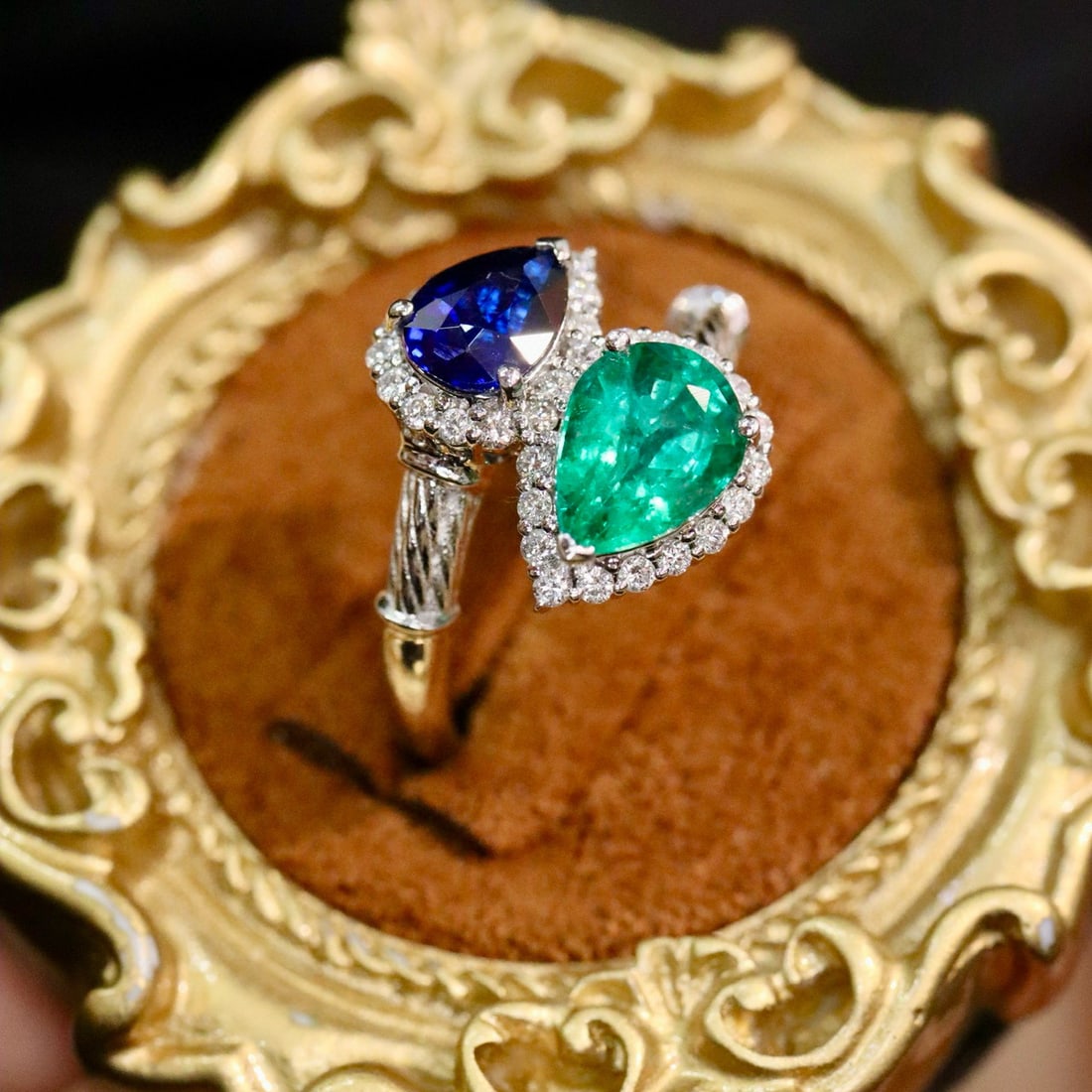 14k Gold 2.25 Ctw Natural Emerald & Sapphire & Toi Et Moi Ring - 2