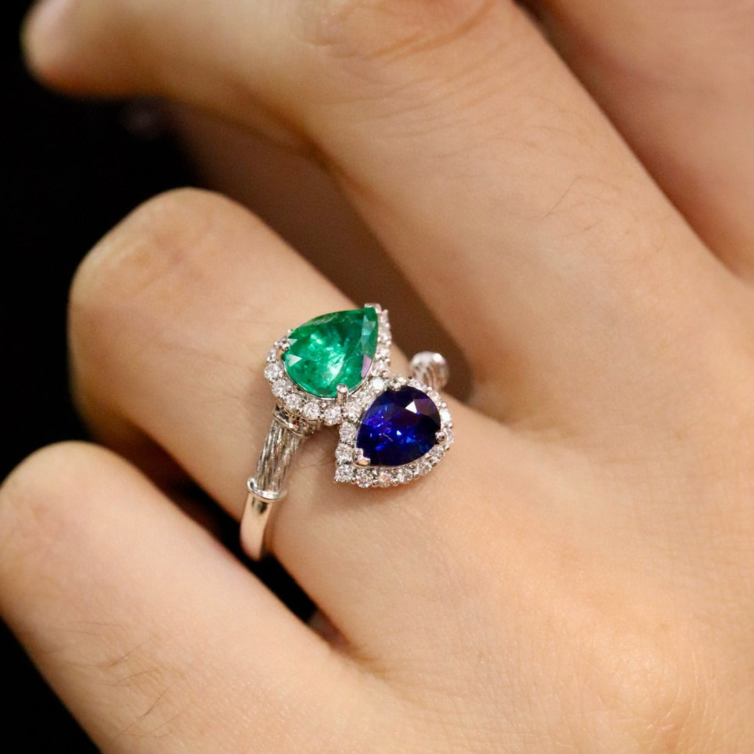 14k Gold 2.25 Ctw Natural Emerald & Sapphire & Toi Et Moi Ring - 4