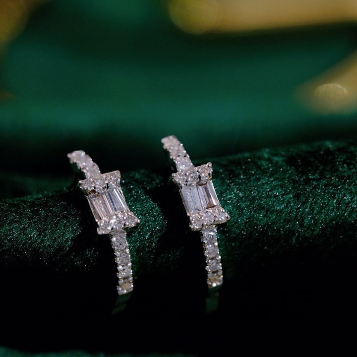 14k Gold 0.28 Ct Natural H Diamond Earrings: Ref:231062062 // gold content:14k gold // main gemstone:diamond // shape:multiply // carat weight:0. 28ct // clarity grade:vs-si // color:h // treatment:natural // Condition: New Low Estimate: