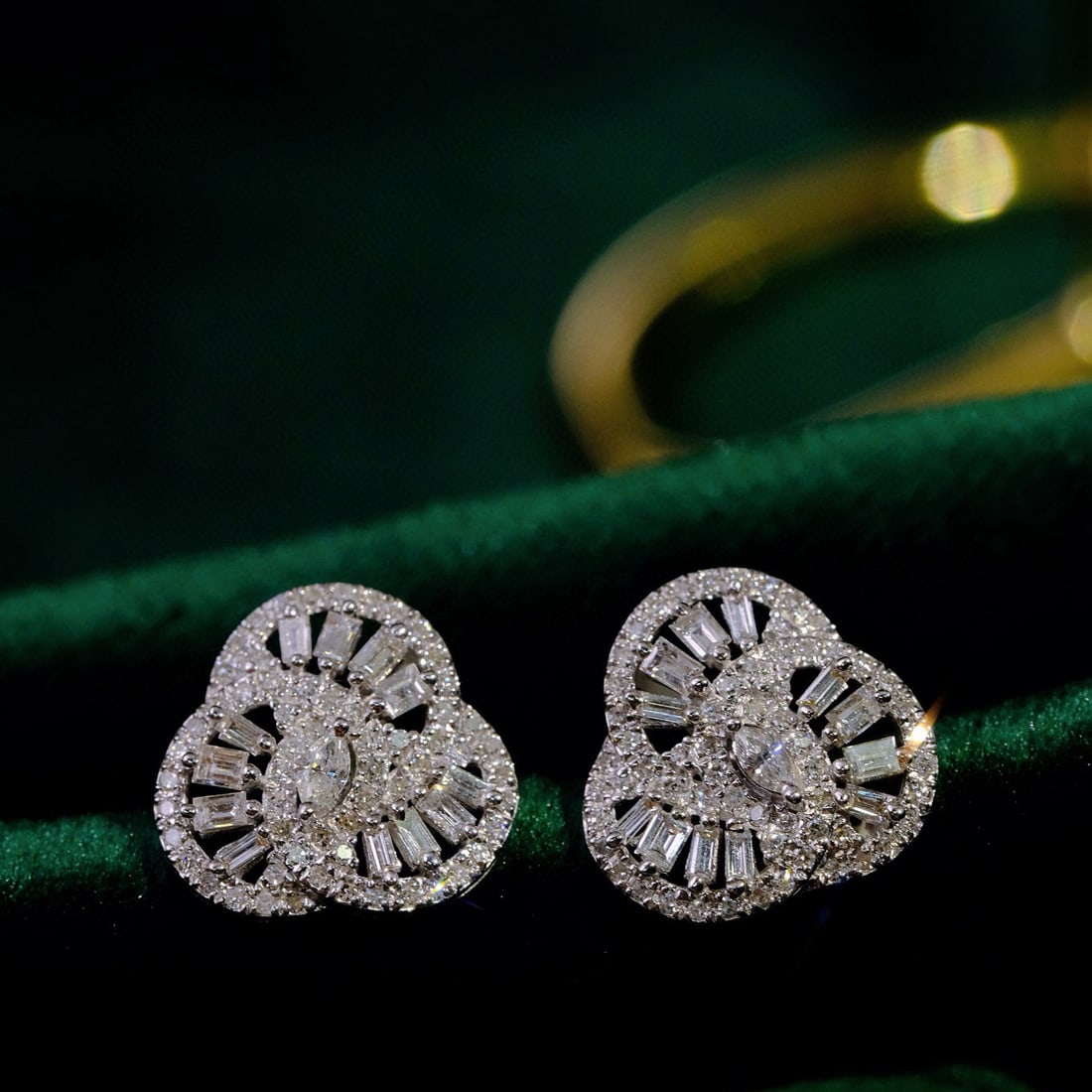 14k Gold 0.86 Ct Natural H Diamond Earrings - 2