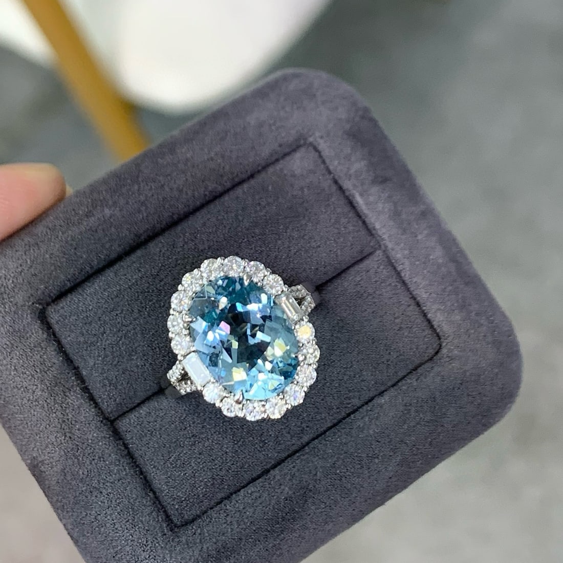 14k Gold 4.59 Ctw Natural Aquamarine & Diamond Ring - 3