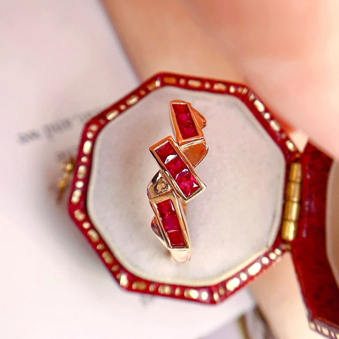 14k Gold 0.80 Ct Natural Ruby Ring: Ref:231062085 // gold content:14k gold // ring size:7. 25us // // main gemstone:ruby // shape:princess // carat weight:0. 80ct // color:red // treatment:natural // Condition: New Low Estimate: