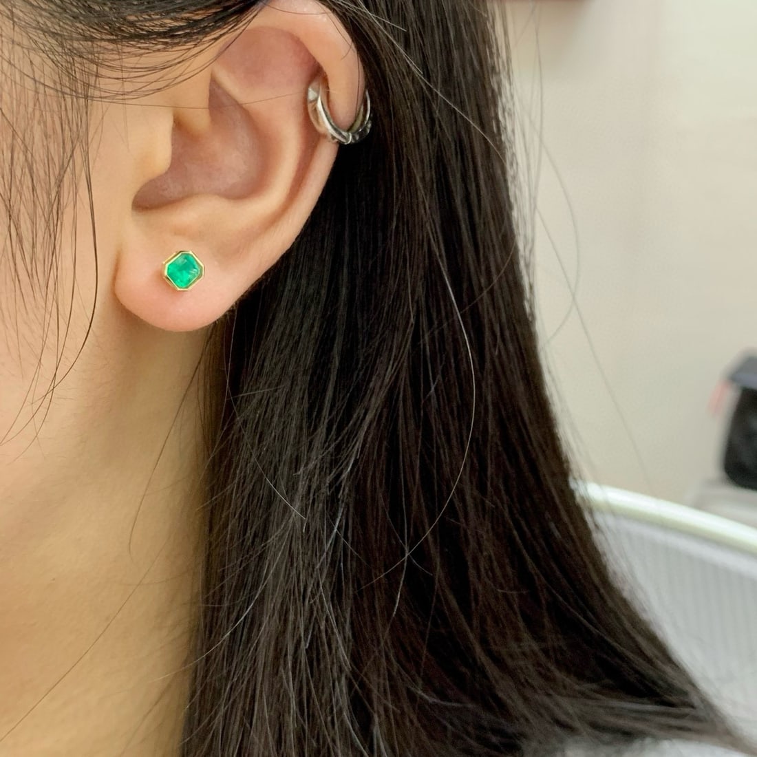 14k Gold 0.64 Ct Natural Emerald Earrings - 2