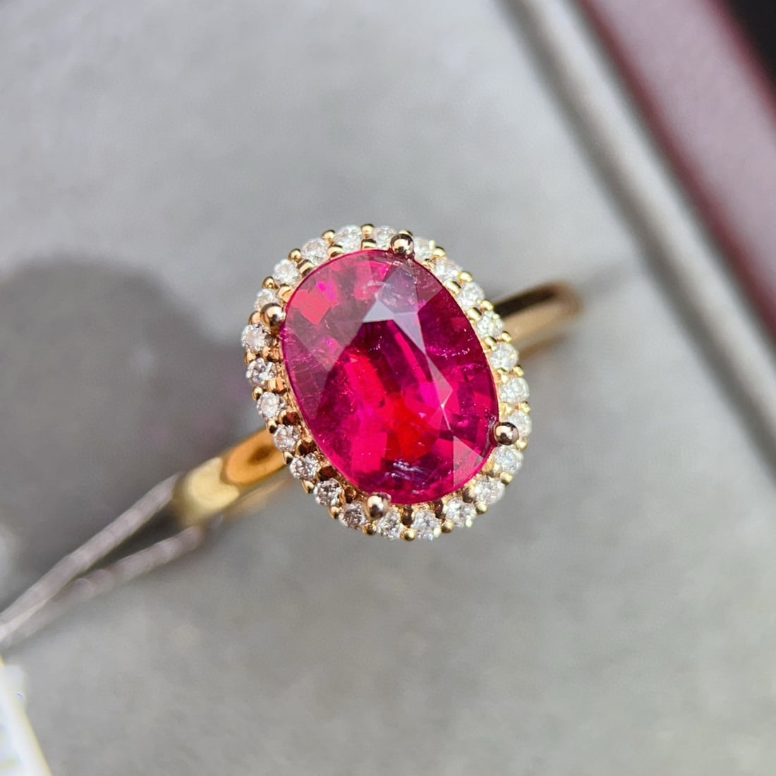 14k Gold 3.19 Ctw Natural Tourmaline & Diamond Ring: Ref:231062095 // gold content:14k gold // ring size:7. 25us // // main gemstone:tourmaline // shape:oval // carat weight:2. 95ct // color:red // treatment:natural // // adjacent gemstone 2 : diamond