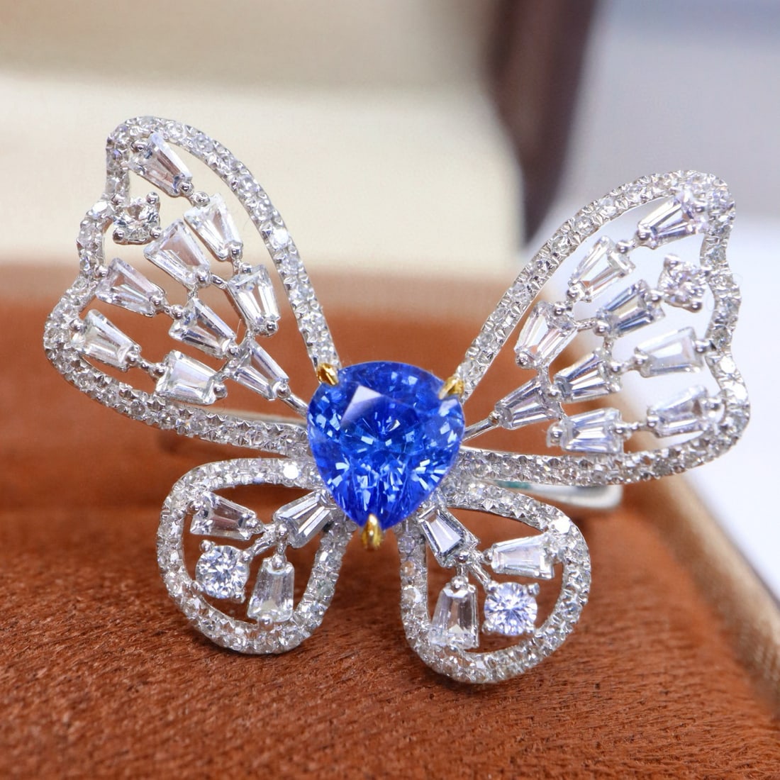 14k Gold 1.05 Ct Natural Sapphire & Diamond & Sapphire & Butterfly Ring - 2