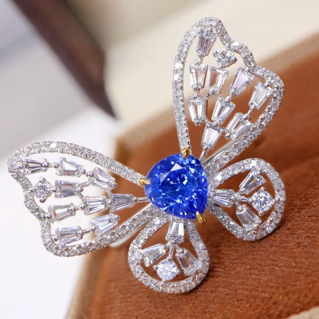 14k Gold 1.05 Ct Natural Sapphire & Diamond & Sapphire & Butterfly Ring - 3