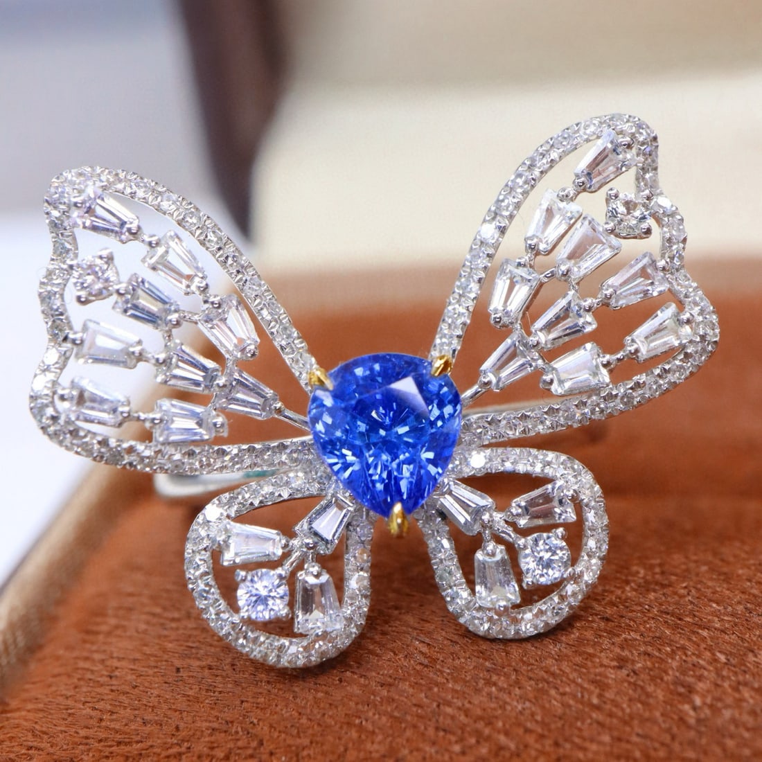 14k Gold 1.05 Ct Natural Sapphire & Diamond & Sapphire & Butterfly Ring - 4
