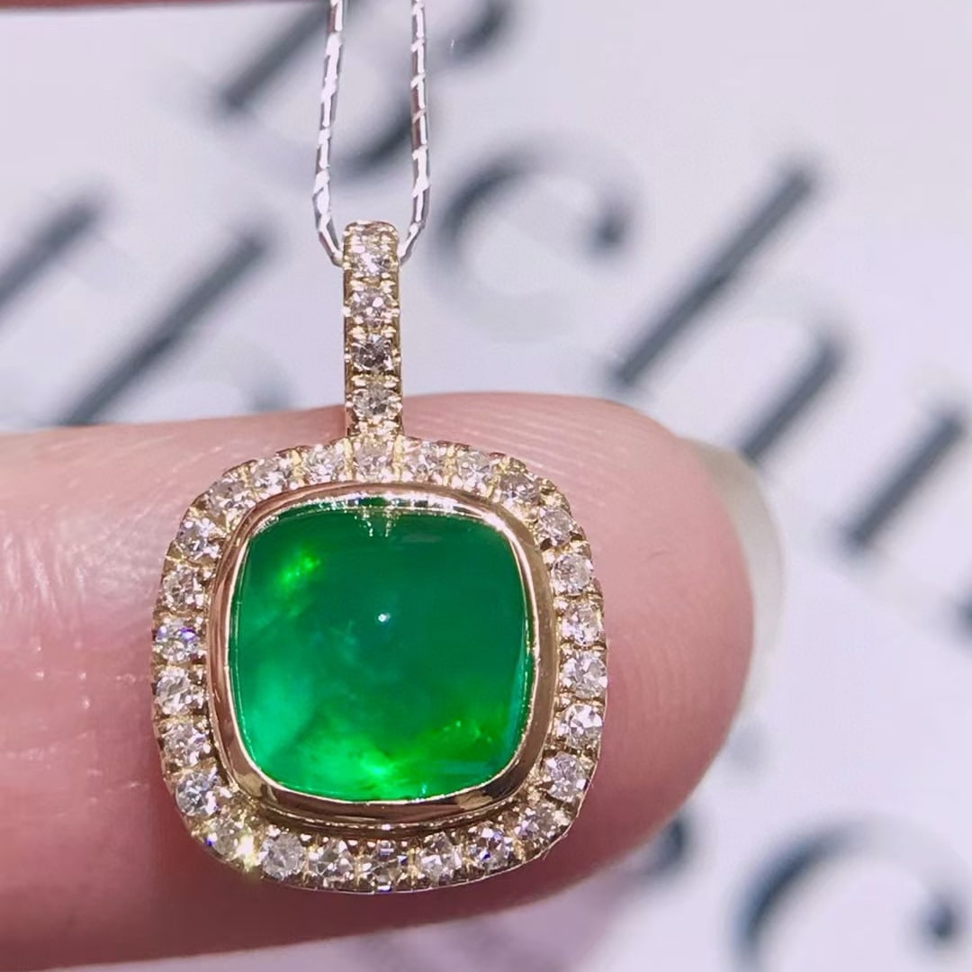 14k Gold 2.2 Ctw Vivid Green Natural Emerald & Diamond Pendant( Without Chain ) - 2