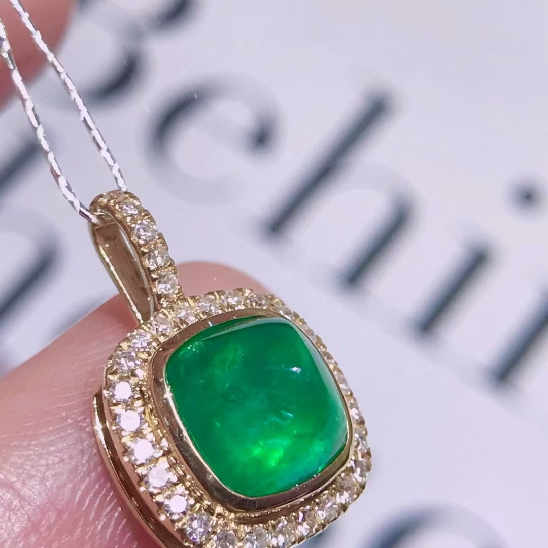 14k Gold 2.2 Ctw Vivid Green Natural Emerald & Diamond Pendant( Without Chain ) - 4