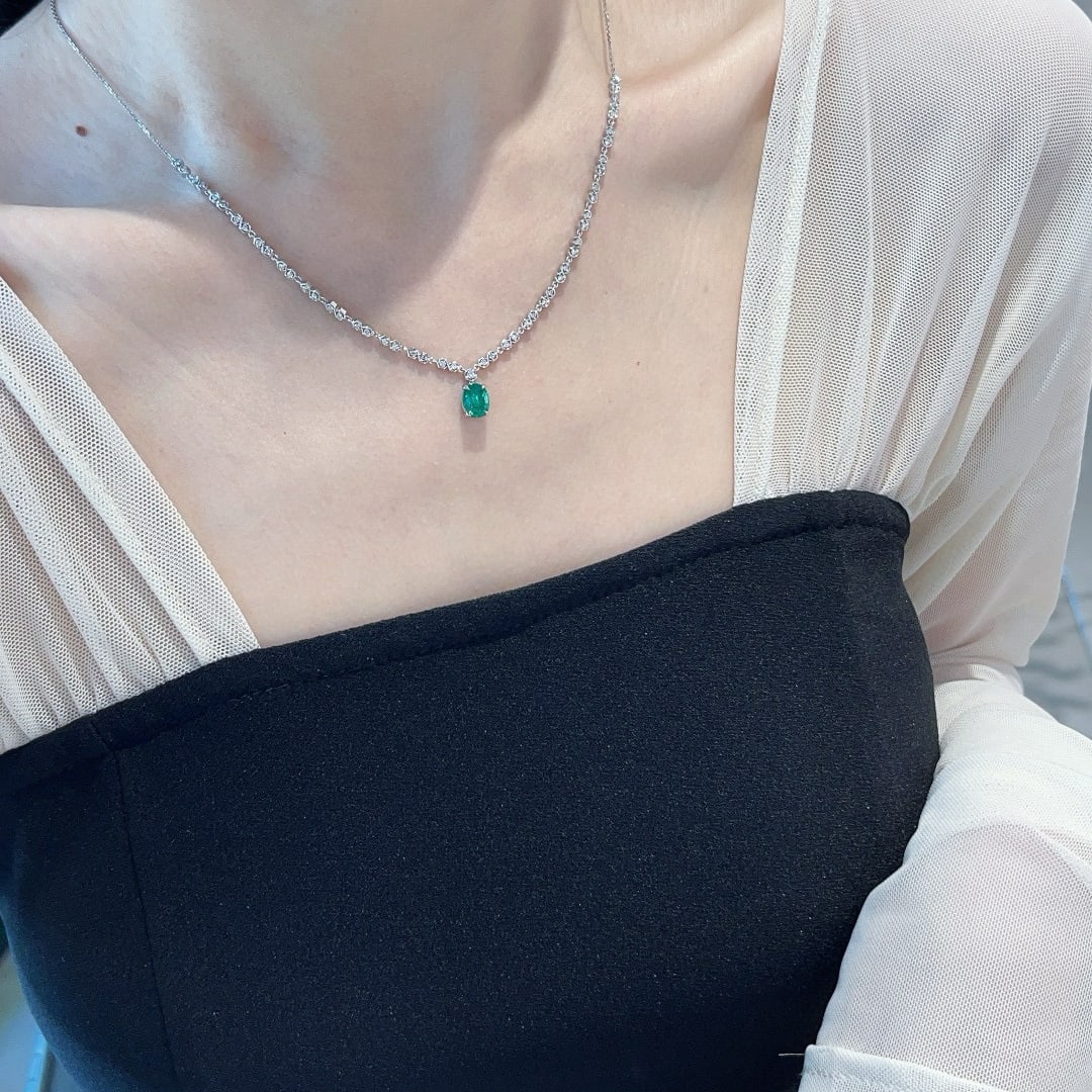 14k Gold 1.00 Ct Vivid Green Natural Emerald & Diamond Necklace - 6