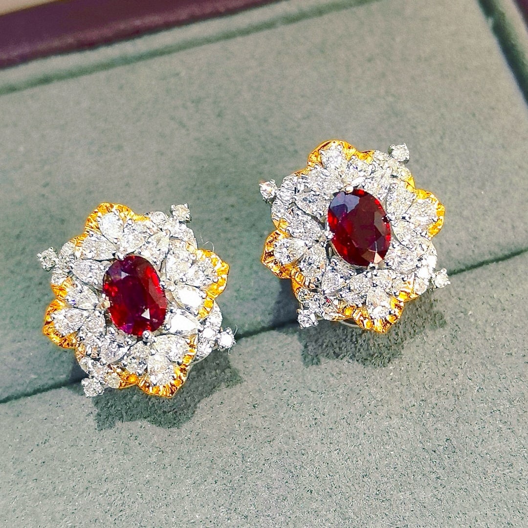 14k Gold 1.77 Ctw Natural Ruby & Diamond Earrings: Ref:231062163 // gold content:14k gold // main gemstone:ruby // shape:oval // carat weight:0. 80ct // color:pigeonblood red // treatment:natural // // adjacent gemstone 2 : diamond // shape:multiply /