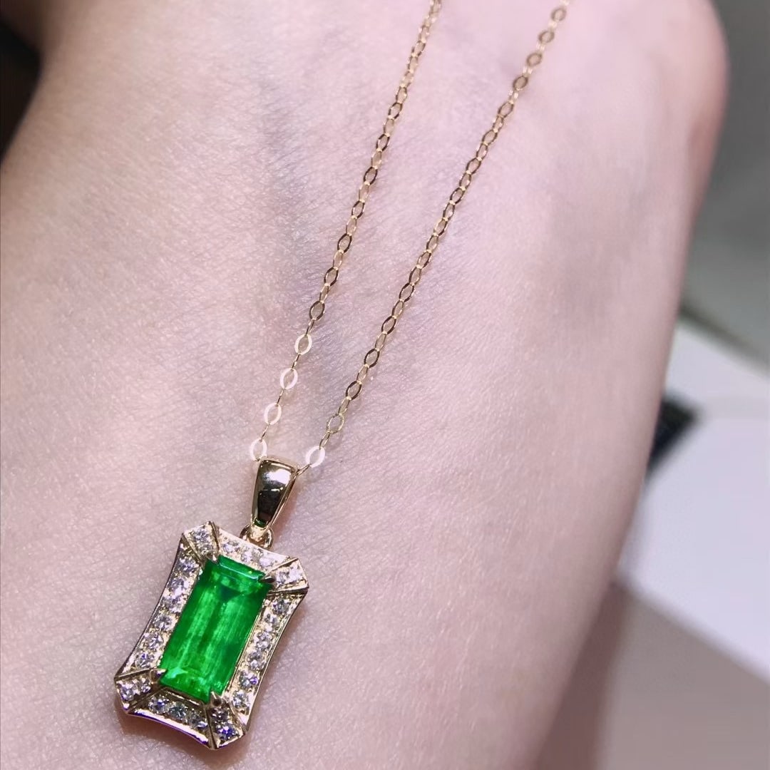 14k Gold 1.02 Ctw Vivid Green Natural Emerald & Diamond Pendant( Without Chain ) - 4