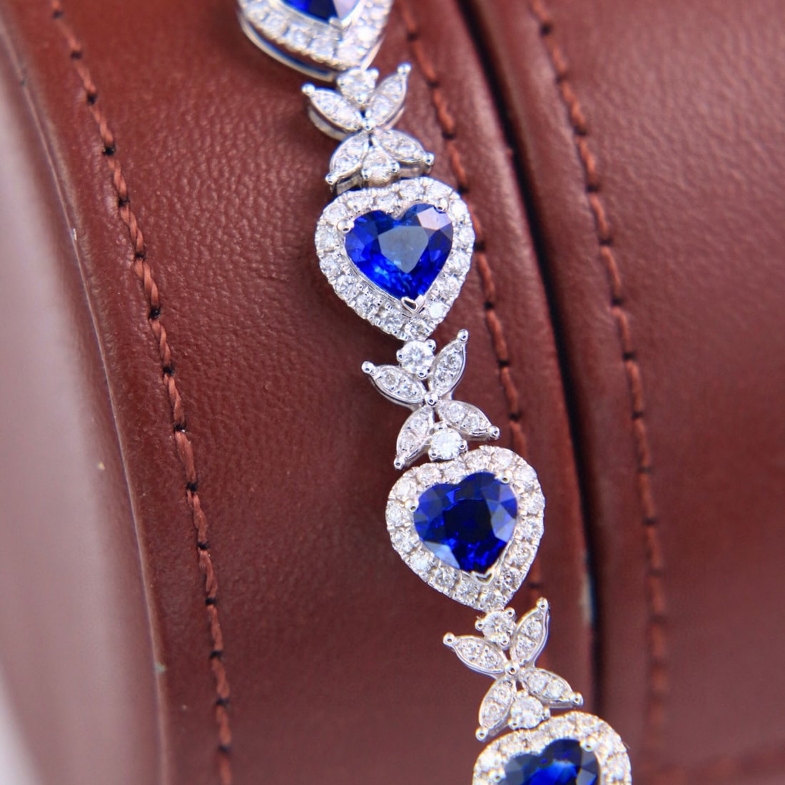 14k Gold 8.48 Ctw Natural Sapphire & Diamond Bracelet - 4
