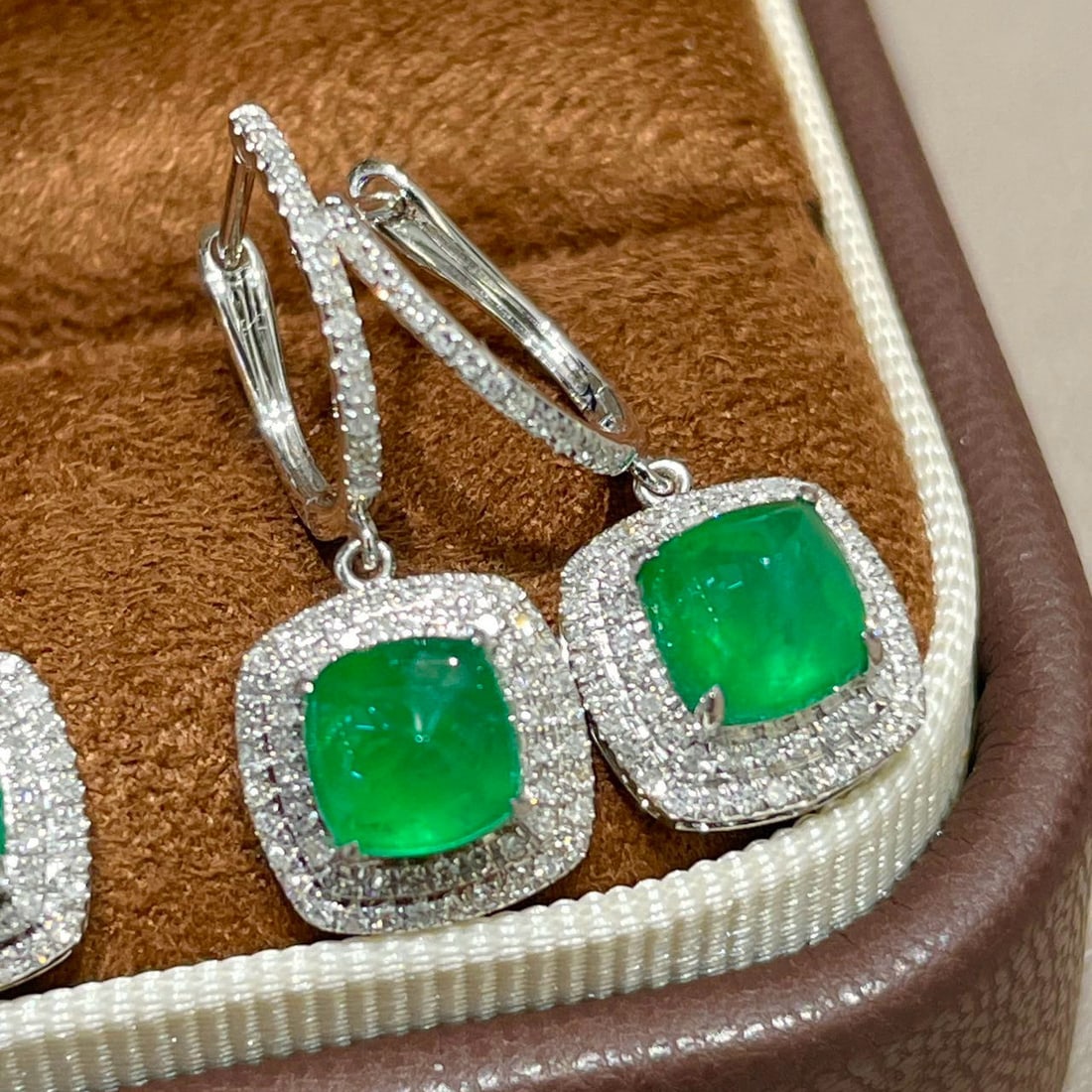 14k Gold 2.2 Ct Natural Emerald & Diamond Earrings - 3