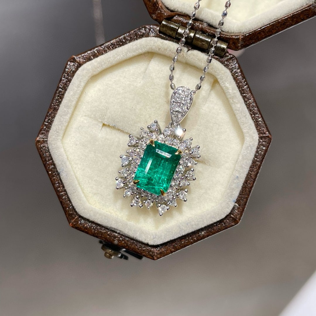 14k Gold 1.00 Ct Vivid Green Natural Emerald & Diamond Pendant( Without Chain ) - 2