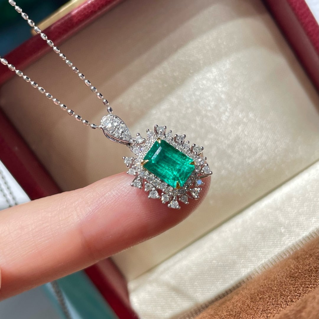 14k Gold 1.00 Ct Vivid Green Natural Emerald & Diamond Pendant( Without Chain ) - 6