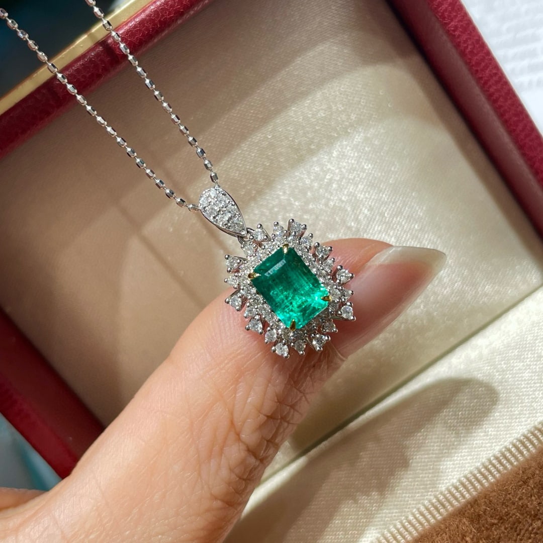 14k Gold 1.00 Ct Vivid Green Natural Emerald & Diamond Pendant( Without Chain ) - 7