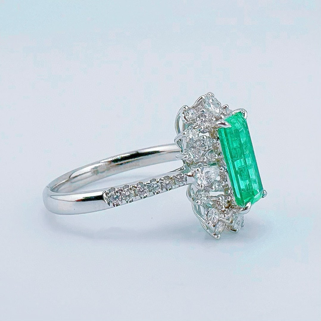 14k Gold 1.99 Ctw Natural Emerald & Diamond Ring - 3