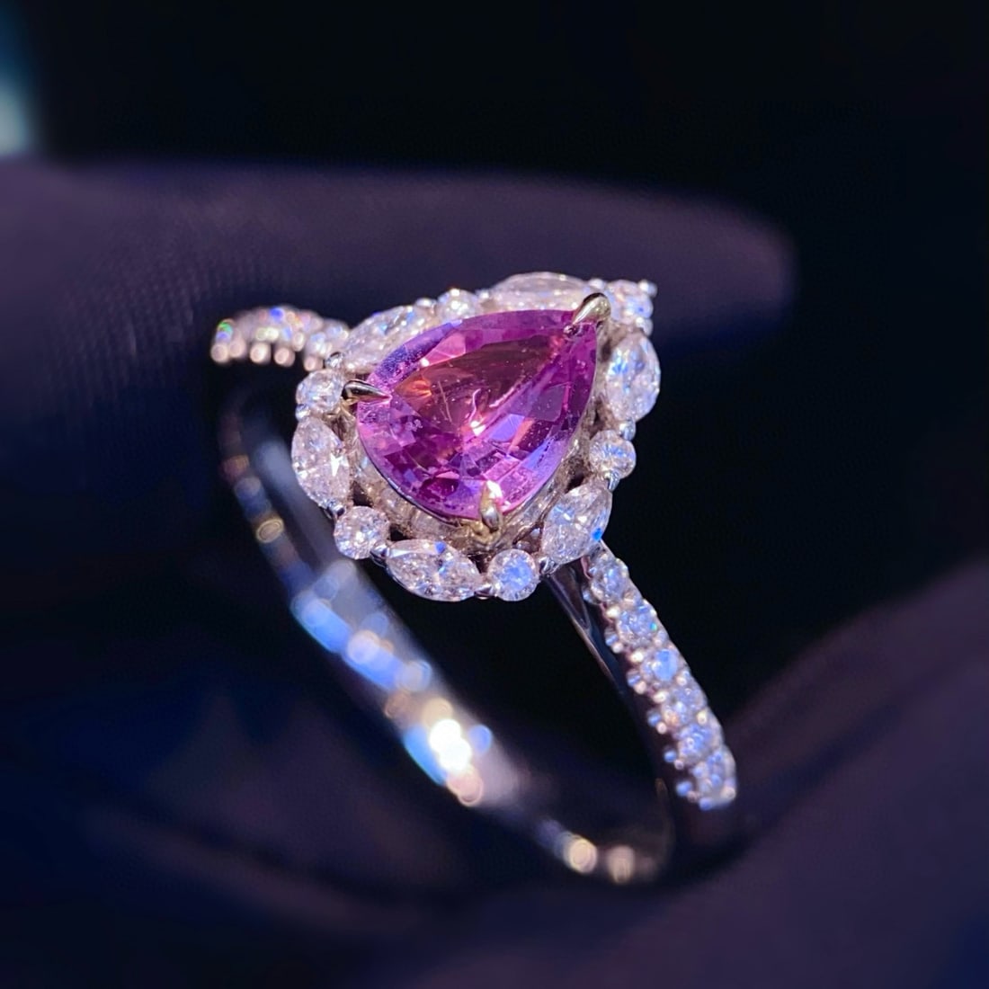 14k Gold 0.68 Ct Natural Sapphire & Diamond Ring - 3