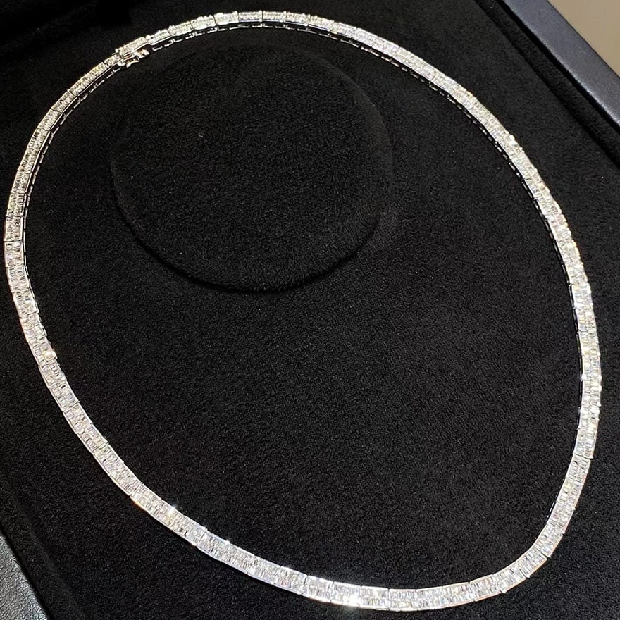 14k Gold 6.5 Ct Natural H Diamond Necklace: Ref:231062268 // gold content:14k gold // main gemstone:diamond // shape:baguette // carat weight:6. 5ct // clarity grade:vs-si // color:h // treatment:natural // Condition: New Low Estimate: