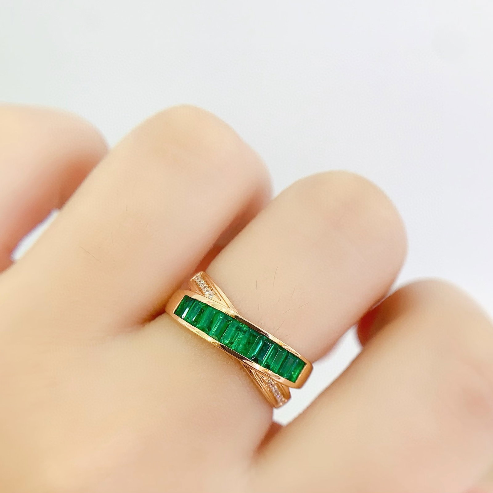 14k Gold 1.3 Ct Vivid Green Natural Emerald & Diamond Ring - 6