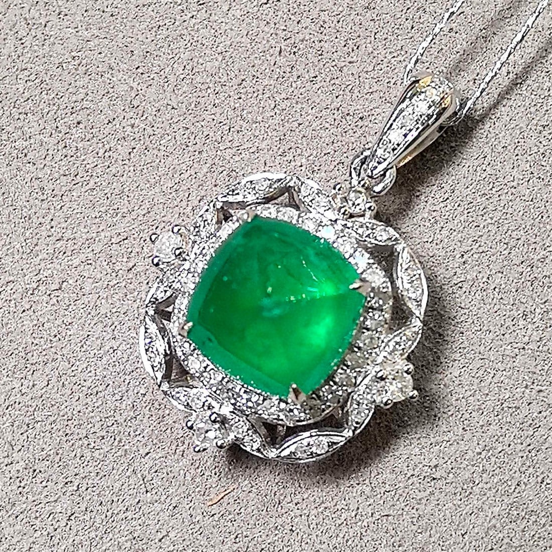 14k Gold 3.74 Ctw Natural Emerald & Diamond Pendant( Without Chain ) - 2