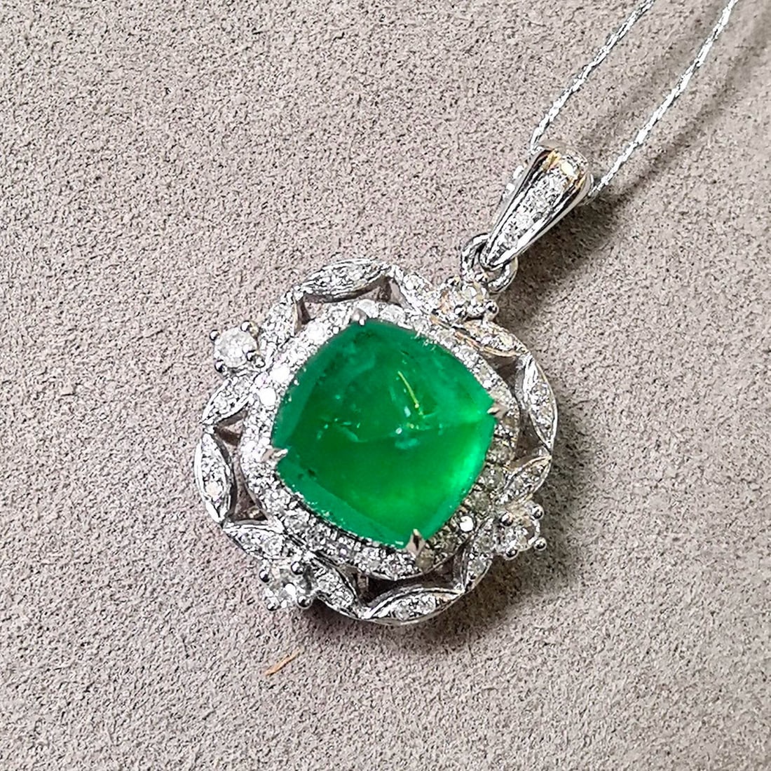 14k Gold 3.74 Ctw Natural Emerald & Diamond Pendant( Without Chain ) - 5