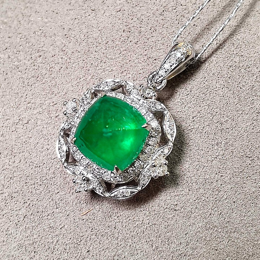 14k Gold 3.74 Ctw Natural Emerald & Diamond Pendant( Without Chain ) - 7