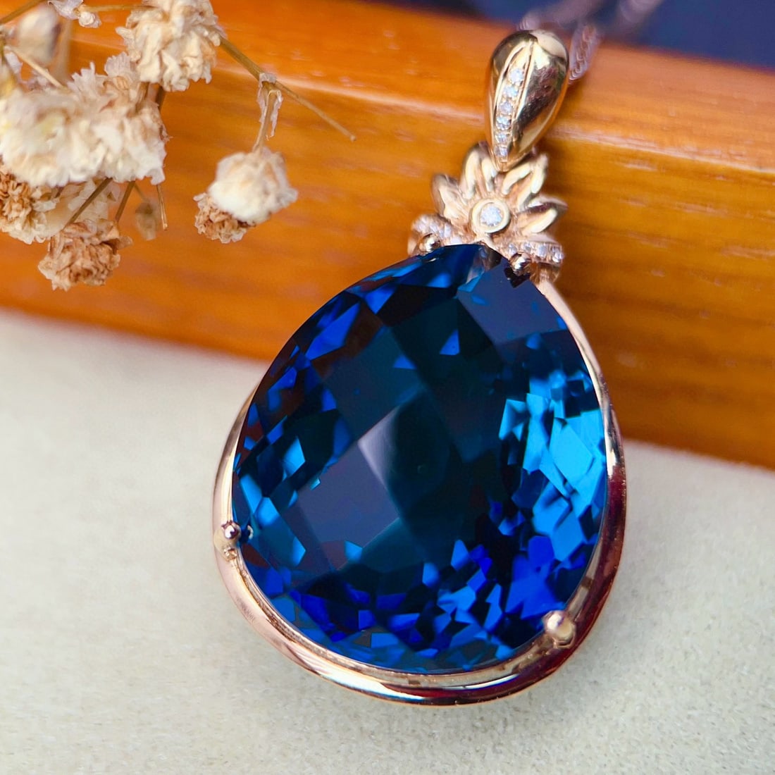 14k Gold 52.7 Ct Natural Topaz & Diamond Pendant( Without Chain ) - 4