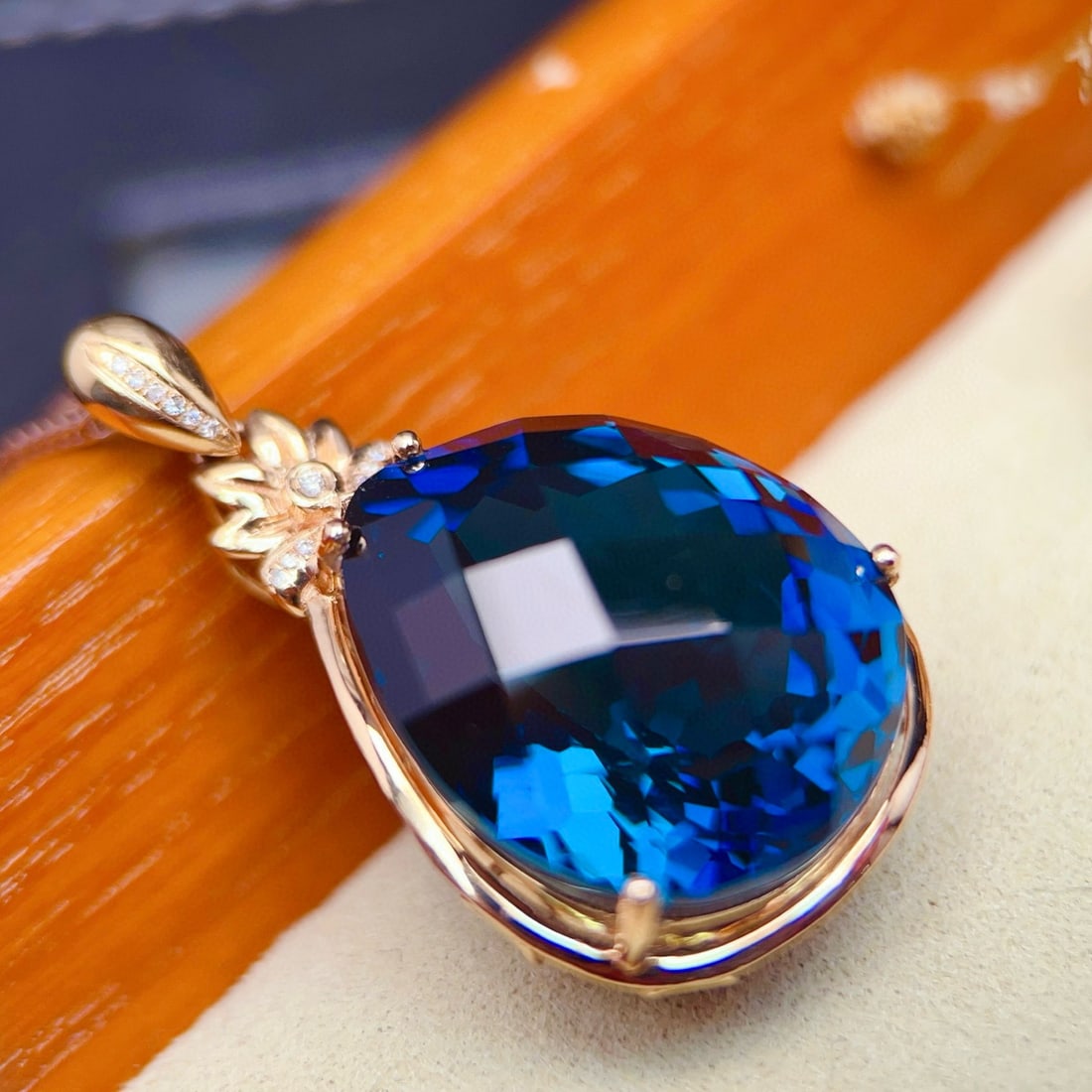 14k Gold 52.7 Ct Natural Topaz & Diamond Pendant( Without Chain ) - 5